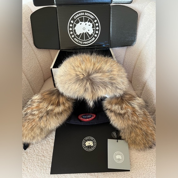 Ladies / Dames Avaiator Hat Canada Goose real fur - Picture 14 of 14